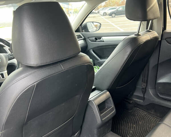 Чорний Фольксваген Пассат, об'ємом двигуна 2.5 л та пробігом 260 тис. км за 9500 $, фото 11 на Automoto.ua