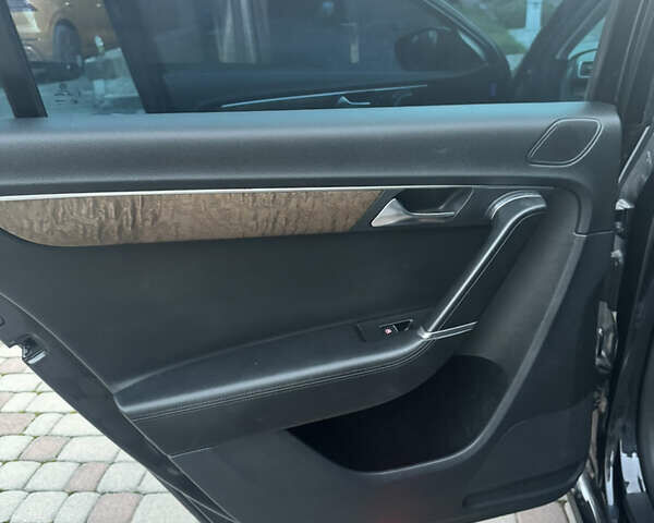 Фольксваген Пассат 2012 в Черновцах на Automoto.ua Черный Фольксваген Пассат, объемом двигателя 1.97 л и пробегом 220 тыс. км за 11200 $, фото 18 на Automoto.ua