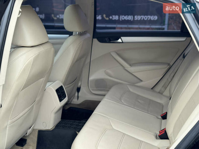 Чорний Фольксваген Пассат, об'ємом двигуна 2.48 л та пробігом 260 тис. км за 9000 $, фото 11 на Automoto.ua