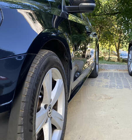 Черный Фольксваген Пассат, объемом двигателя 0 л и пробегом 300 тыс. км за 10500 $, фото 4 на Automoto.ua