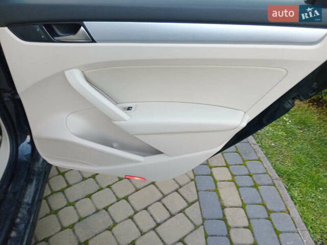 Черный Фольксваген Пассат, объемом двигателя 2.5 л и пробегом 222 тыс. км за 6999 $, фото 14 на Automoto.ua