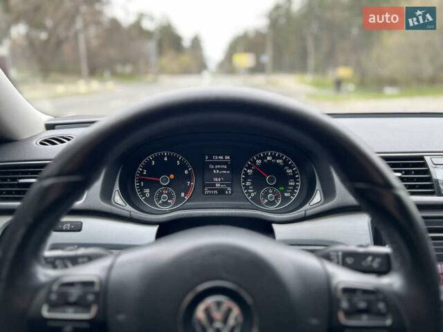 Черный Фольксваген Пассат, объемом двигателя 2.5 л и пробегом 270 тыс. км за 10000 $, фото 3 на Automoto.ua