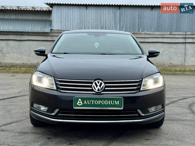 Черный Фольксваген Пассат, объемом двигателя 1.8 л и пробегом 169 тыс. км за 12999 $, фото 2 на Automoto.ua