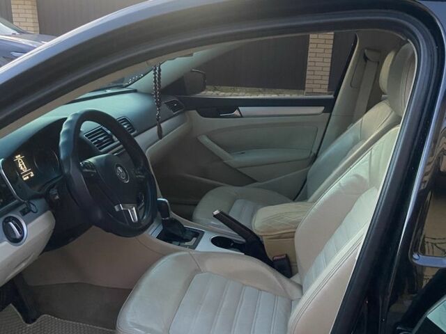 Чорний Фольксваген Пассат, об'ємом двигуна 2.5 л та пробігом 290 тис. км за 8900 $, фото 10 на Automoto.ua