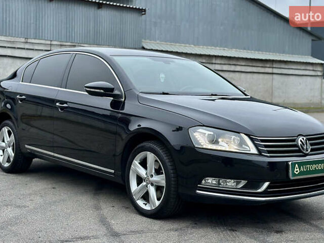 Черный Фольксваген Пассат, объемом двигателя 1.8 л и пробегом 169 тыс. км за 12999 $, фото 1 на Automoto.ua