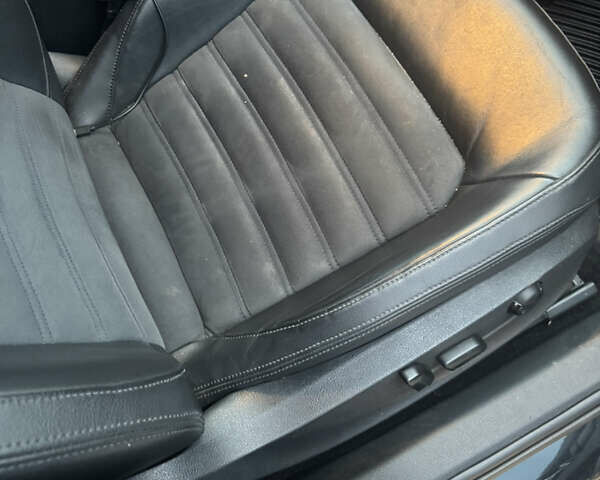 Черный Фольксваген Пассат, объемом двигателя 1.97 л и пробегом 280 тыс. км за 12000 $, фото 12 на Automoto.ua