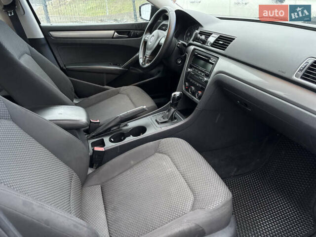 Черный Фольксваген Пассат, объемом двигателя 2.5 л и пробегом 302 тыс. км за 7700 $, фото 18 на Automoto.ua