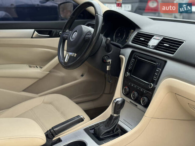 Чорний Фольксваген Пассат, об'ємом двигуна 2.48 л та пробігом 260 тис. км за 9000 $, фото 19 на Automoto.ua