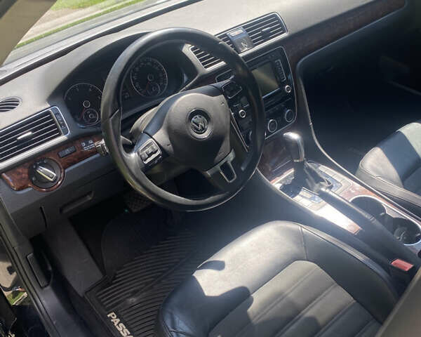 Фольксваген Пассат 2012 у Умани на Automoto.ua Чорний Фольксваген Пассат, об'ємом двигуна 1.97 л та пробігом 198 тис. км за 12400 $, фото 9 на Automoto.ua