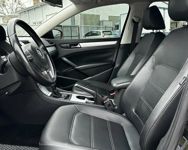 Чорний Фольксваген Пассат, об'ємом двигуна 2.5 л та пробігом 284 тис. км за 6900 $, фото 36 на Automoto.ua