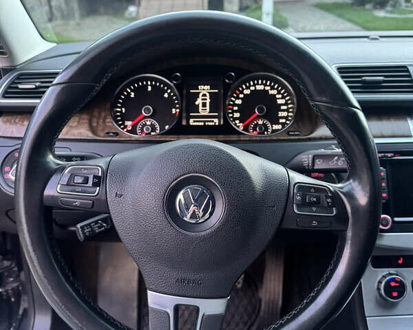 Фольксваген Пассат 2012 в Черновцах на Automoto.ua Черный Фольксваген Пассат, объемом двигателя 1.97 л и пробегом 220 тыс. км за 11200 $, фото 10 на Automoto.ua