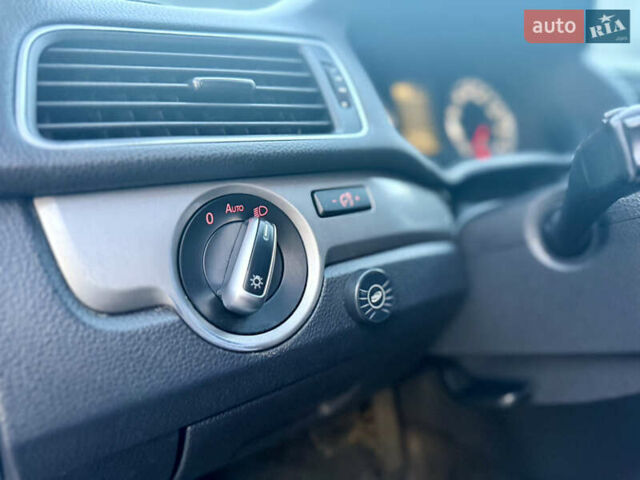 Черный Фольксваген Пассат, объемом двигателя 2.5 л и пробегом 247 тыс. км за 9200 $, фото 21 на Automoto.ua