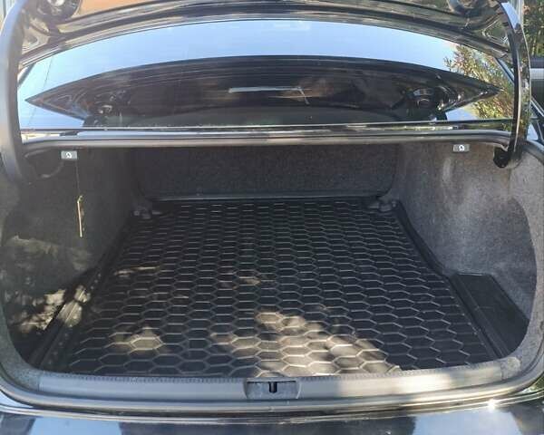 Черный Фольксваген Пассат, объемом двигателя 2.5 л и пробегом 193 тыс. км за 10400 $, фото 11 на Automoto.ua