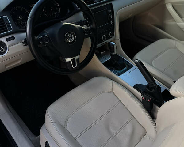 Чорний Фольксваген Пассат, об'ємом двигуна 2.5 л та пробігом 174 тис. км за 9900 $, фото 12 на Automoto.ua