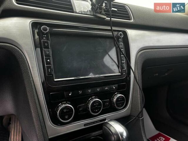 Черный Фольксваген Пассат, объемом двигателя 2.5 л и пробегом 246 тыс. км за 9690 $, фото 20 на Automoto.ua