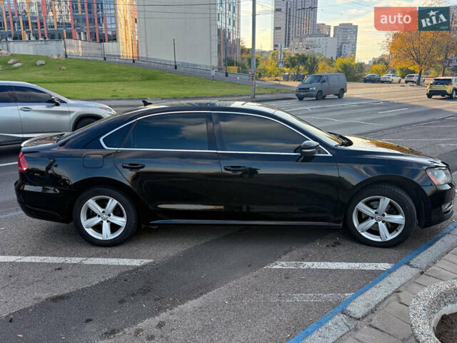 Черный Фольксваген Пассат, объемом двигателя 2.5 л и пробегом 215 тыс. км за 10500 $, фото 10 на Automoto.ua