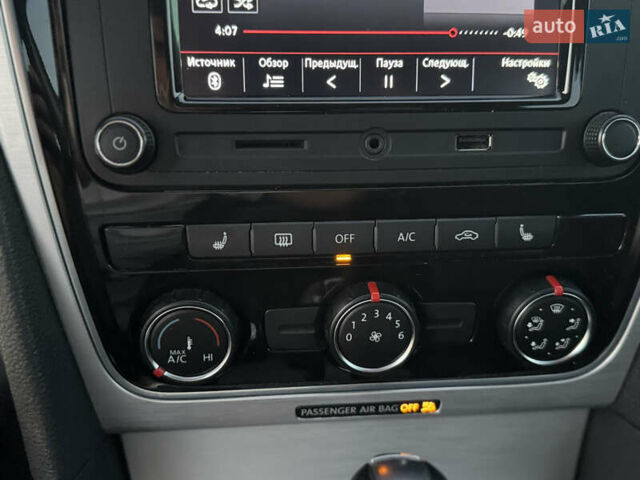 Черный Фольксваген Пассат, объемом двигателя 2.48 л и пробегом 214 тыс. км за 11500 $, фото 17 на Automoto.ua