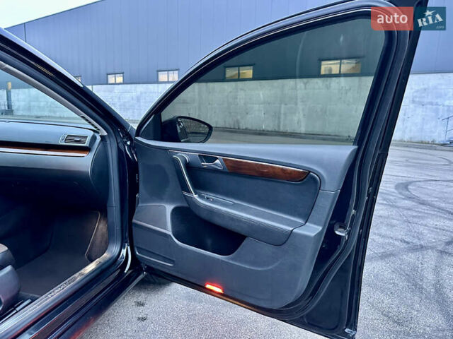 Черный Фольксваген Пассат, объемом двигателя 1.8 л и пробегом 169 тыс. км за 12999 $, фото 33 на Automoto.ua