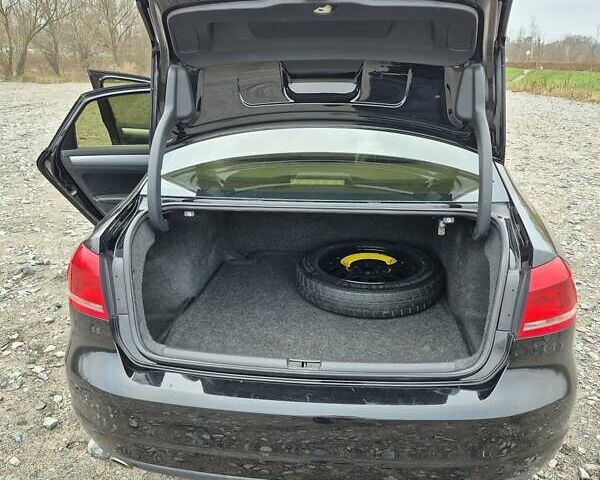 Черный Фольксваген Пассат, объемом двигателя 2.48 л и пробегом 250 тыс. км за 10500 $, фото 22 на Automoto.ua