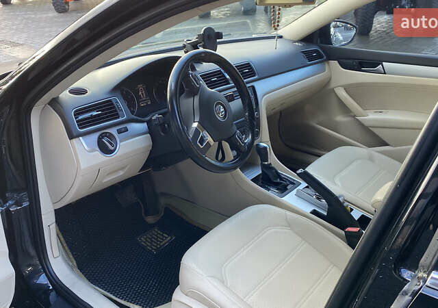 Черный Фольксваген Пассат, объемом двигателя 2.5 л и пробегом 248 тыс. км за 9100 $, фото 13 на Automoto.ua