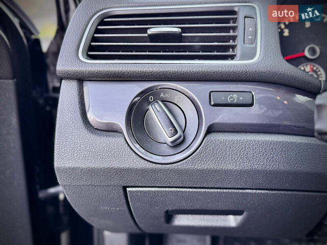 Черный Фольксваген Пассат, объемом двигателя 2 л и пробегом 201 тыс. км за 12950 $, фото 29 на Automoto.ua