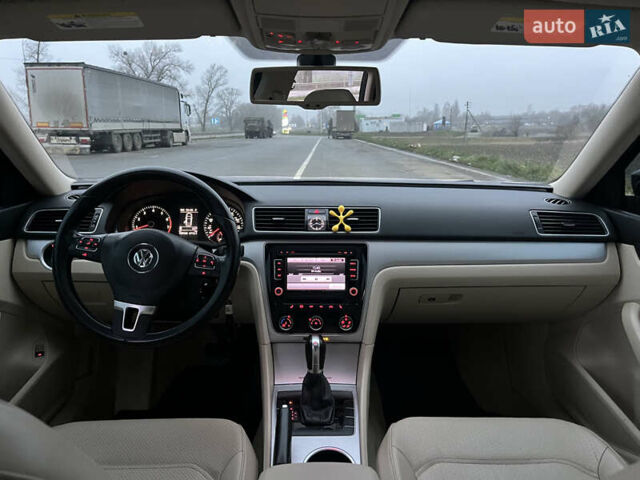 Черный Фольксваген Пассат, объемом двигателя 2.5 л и пробегом 189 тыс. км за 12700 $, фото 16 на Automoto.ua