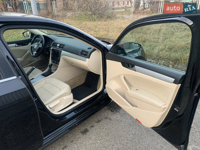 Чорний Фольксваген Пассат, об'ємом двигуна 2.5 л та пробігом 244 тис. км за 10500 $, фото 16 на Automoto.ua