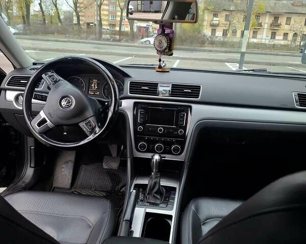 Черный Фольксваген Пассат, объемом двигателя 2.48 л и пробегом 219 тыс. км за 9500 $, фото 11 на Automoto.ua