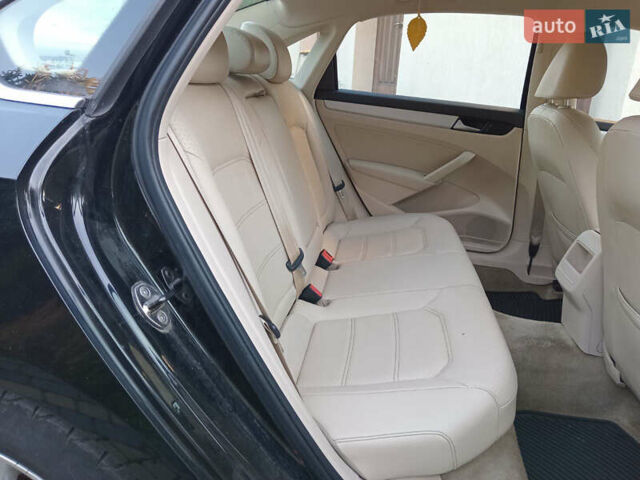 Черный Фольксваген Пассат, объемом двигателя 2.5 л и пробегом 222 тыс. км за 6999 $, фото 13 на Automoto.ua