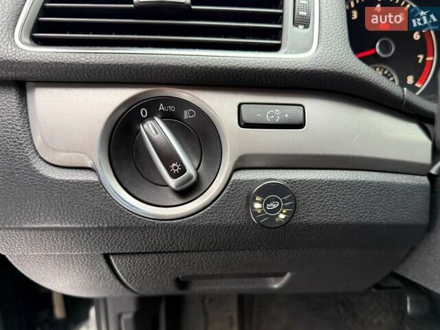 Чорний Фольксваген Пассат, об'ємом двигуна 2.48 л та пробігом 247 тис. км за 9000 $, фото 13 на Automoto.ua