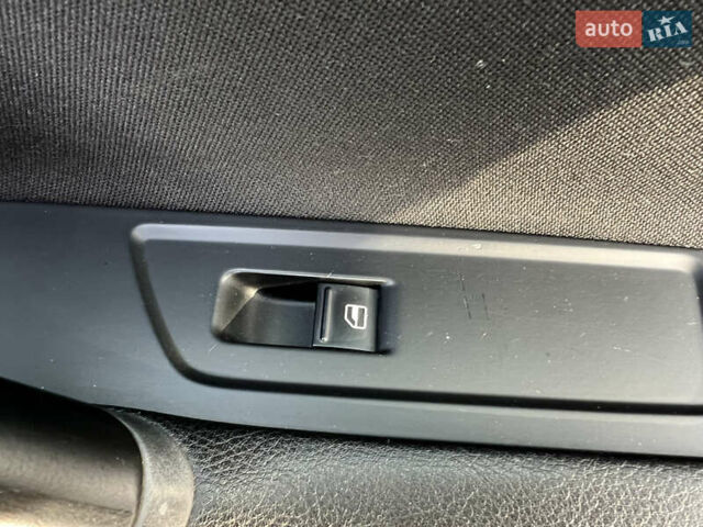 Чорний Фольксваген Пассат, об'ємом двигуна 1.97 л та пробігом 228 тис. км за 12000 $, фото 81 на Automoto.ua