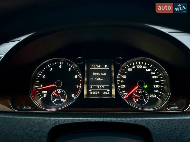 Черный Фольксваген Пассат, объемом двигателя 1.8 л и пробегом 169 тыс. км за 12999 $, фото 23 на Automoto.ua