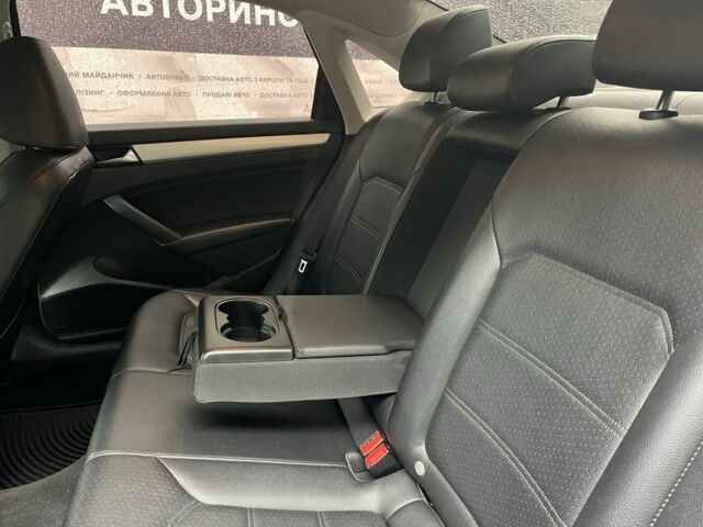 Черный Фольксваген Пассат, объемом двигателя 2.5 л и пробегом 193 тыс. км за 10500 $, фото 20 на Automoto.ua