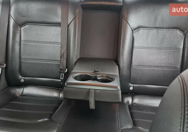 Черный Фольксваген Пассат, объемом двигателя 2.48 л и пробегом 265 тыс. км за 9200 $, фото 14 на Automoto.ua