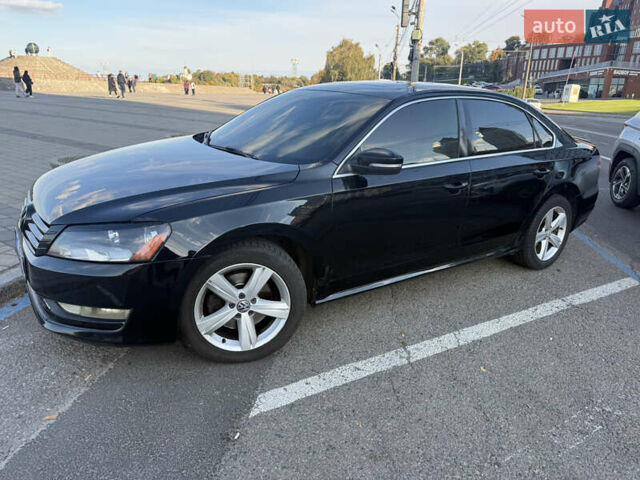 Черный Фольксваген Пассат, объемом двигателя 2.5 л и пробегом 215 тыс. км за 10500 $, фото 2 на Automoto.ua