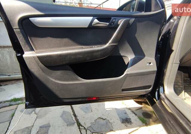 Черный Фольксваген Пассат, объемом двигателя 1.8 л и пробегом 197 тыс. км за 8750 $, фото 16 на Automoto.ua