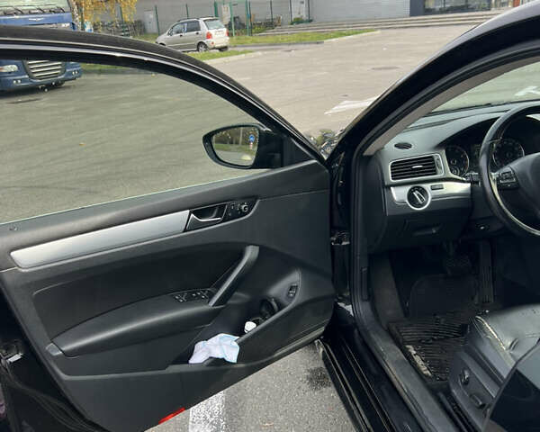 Чорний Фольксваген Пассат, об'ємом двигуна 2.5 л та пробігом 260 тис. км за 9500 $, фото 15 на Automoto.ua