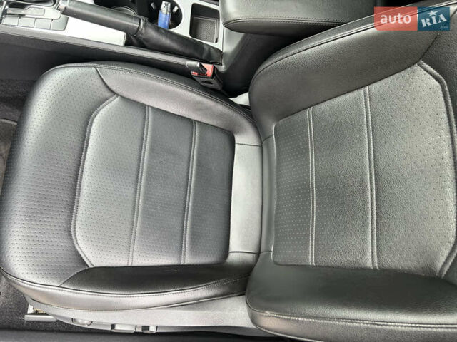 Черный Фольксваген Пассат, объемом двигателя 2.5 л и пробегом 270 тыс. км за 10000 $, фото 8 на Automoto.ua