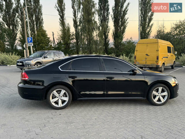 Фольксваген Пассат 2012 в Хмельницком на Automoto.ua Черный Фольксваген Пассат, объемом двигателя 2.48 л и пробегом 215 тыс. км за 10499 $, фото 6 на Automoto.ua