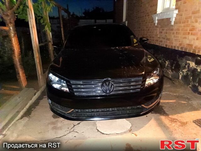 Черный Фольксваген Пассат, объемом двигателя 2.5 л и пробегом 229 тыс. км за 10350 $, фото 5 на Automoto.ua