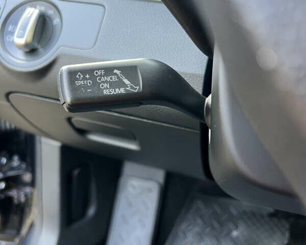 Черный Фольксваген Пассат, объемом двигателя 1.97 л и пробегом 228 тыс. км за 12000 $, фото 41 на Automoto.ua