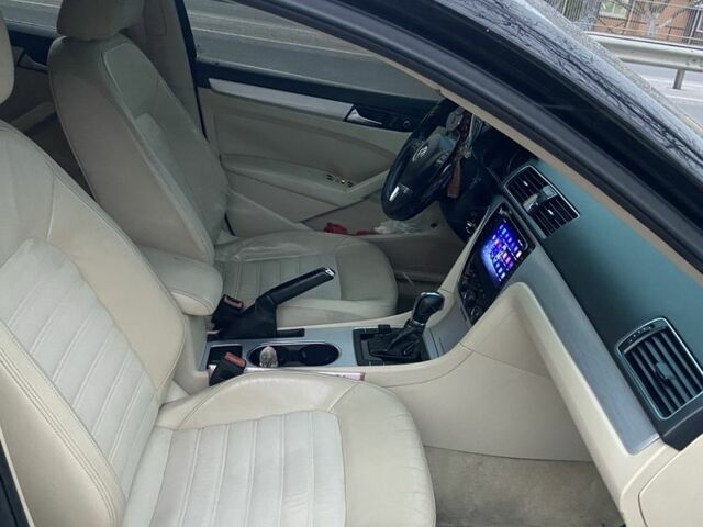 Чорний Фольксваген Пассат, об'ємом двигуна 2.5 л та пробігом 290 тис. км за 8900 $, фото 2 на Automoto.ua