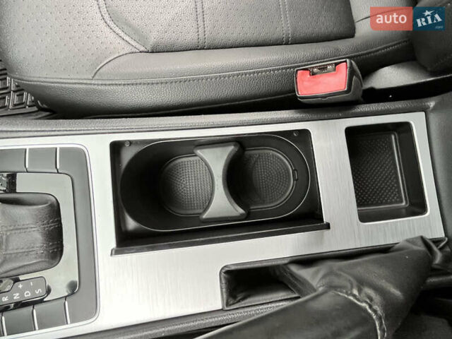 Чорний Фольксваген Пассат, об'ємом двигуна 2.48 л та пробігом 205 тис. км за 10900 $, фото 28 на Automoto.ua