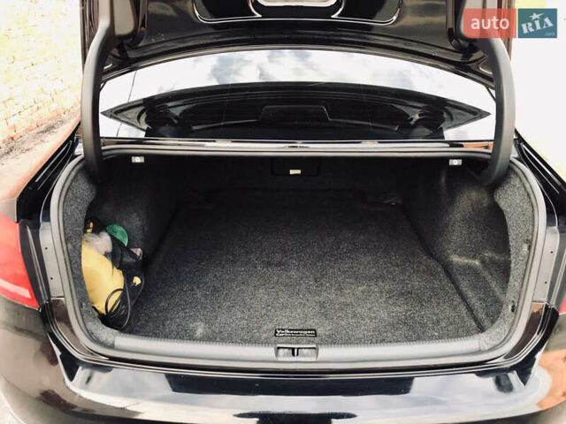 Черный Фольксваген Пассат, объемом двигателя 2.48 л и пробегом 159 тыс. км за 13500 $, фото 32 на Automoto.ua