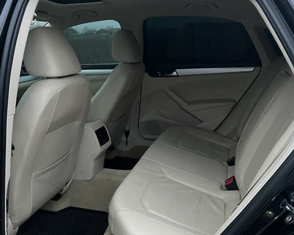 Черный Фольксваген Пассат, объемом двигателя 2.5 л и пробегом 189 тыс. км за 12700 $, фото 14 на Automoto.ua