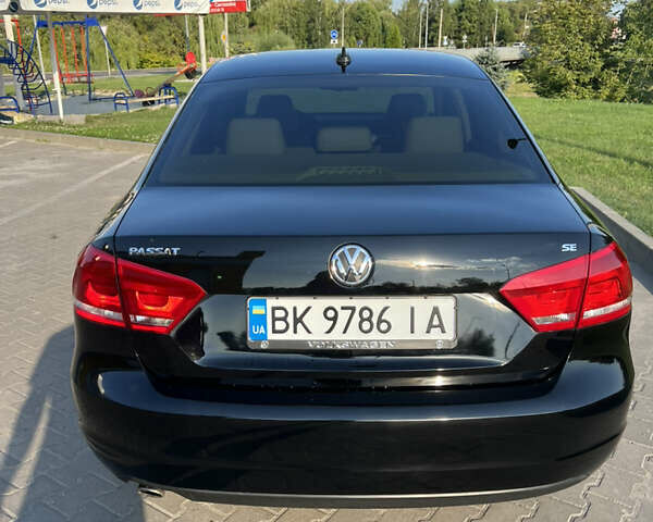 Черный Фольксваген Пассат, объемом двигателя 2.48 л и пробегом 136 тыс. км за 11800 $, фото 6 на Automoto.ua