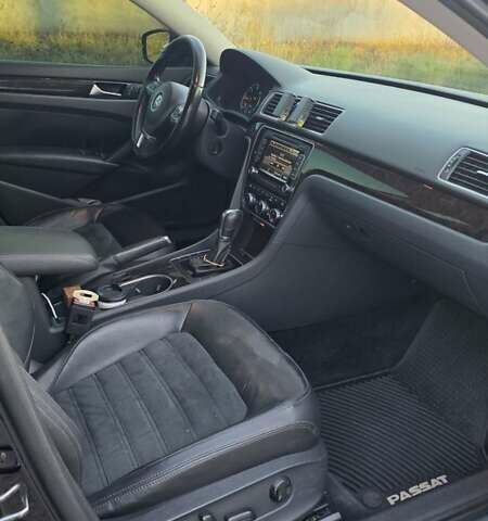 Чорний Фольксваген Пассат, об'ємом двигуна 2 л та пробігом 190 тис. км за 11700 $, фото 5 на Automoto.ua
