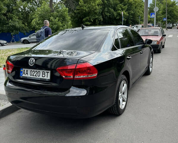 Чорний Фольксваген Пассат, об'ємом двигуна 2.5 л та пробігом 188 тис. км за 10200 $, фото 6 на Automoto.ua