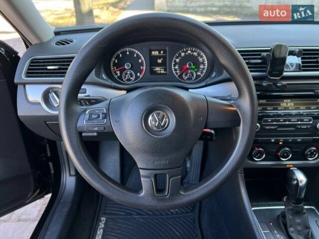 Черный Фольксваген Пассат, объемом двигателя 2.48 л и пробегом 180 тыс. км за 7900 $, фото 18 на Automoto.ua
