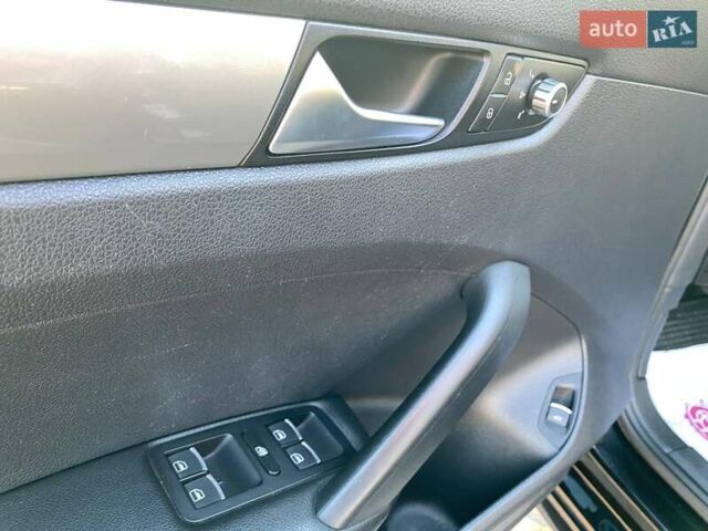 Чорний Фольксваген Пассат, об'ємом двигуна 2.48 л та пробігом 127 тис. км за 9800 $, фото 12 на Automoto.ua